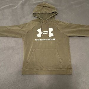 Under Armour Green Sweater with Premium Comfort and Style
